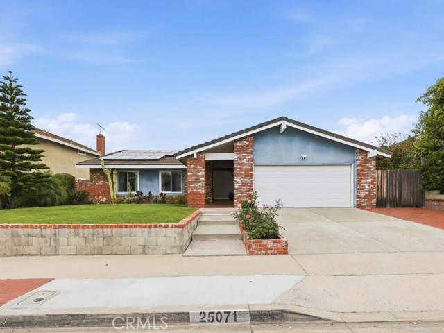 Detail Gallery Image 2 of 57 For 25071 Mawson, Laguna Hills,  CA 92653 - 4 Beds | 2 Baths