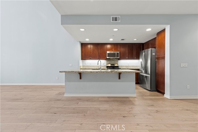 Detail Gallery Image 6 of 24 For 543 Rockefeller, Irvine,  CA 92612 - 2 Beds | 2/1 Baths