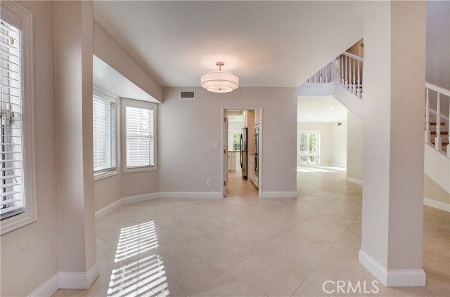 Detail Gallery Image 11 of 39 For 3667 Sawtelle Bld, Los Angeles,  CA 90066 - 5 Beds | 3/1 Baths