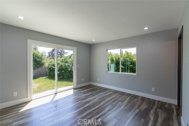 6438 Day Street, Tujunga CA: https://media.crmls.org/medias/763a6491-1a8f-4532-9c28-132b847c6099.jpg
