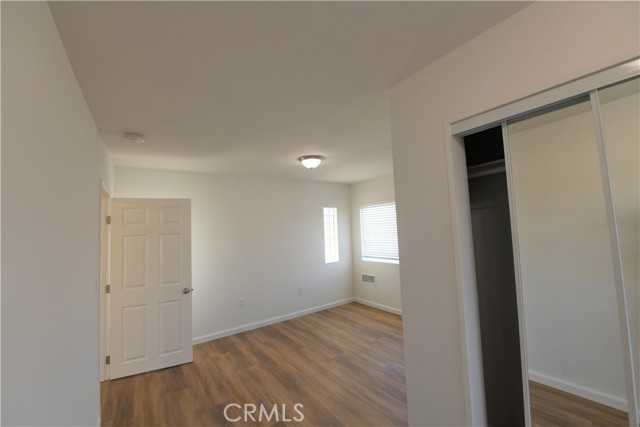 1800 S Ridgeley Drive, Los Angeles CA: https://media.crmls.org/medias/763b67a9-c9fa-4081-b35f-0f3b07fa8b25.jpg