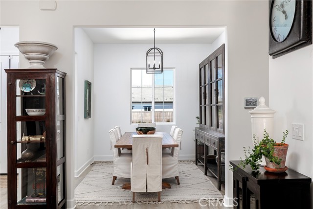 Detail Gallery Image 18 of 41 For 1422 Black Oak Dr, Santa Maria,  CA 93455 - 4 Beds | 3/1 Baths
