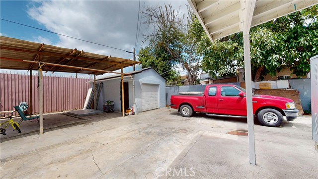 1155 E 58th Drive, Los Angeles CA: https://media.crmls.org/medias/763c28c9-6c5e-48d2-9ca1-097c7dfb58f0.jpg
