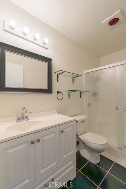 Detail Gallery Image 11 of 27 For 4591 Orange #302,  Long Beach,  CA 90807 - 2 Beds | 2 Baths