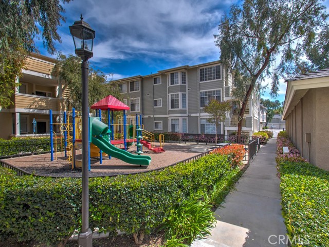 Detail Gallery Image 2 of 21 For 23412 Pacific Park Dr 10j,  Aliso Viejo,  CA 92656 - 2 Beds | 2 Baths