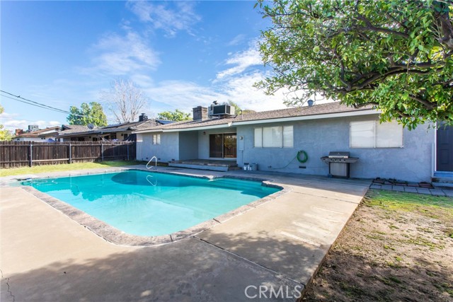 Detail Gallery Image 4 of 30 For 22654 Eton Dr, Grand Terrace,  CA 92313 - 4 Beds | 3 Baths