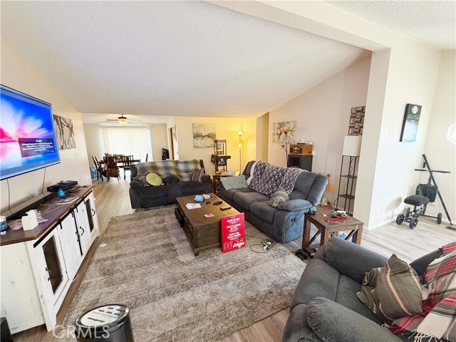 Detail Gallery Image 2 of 23 For 13525 Monte Vista St, Phelan,  CA 92371 - 4 Beds | 2 Baths