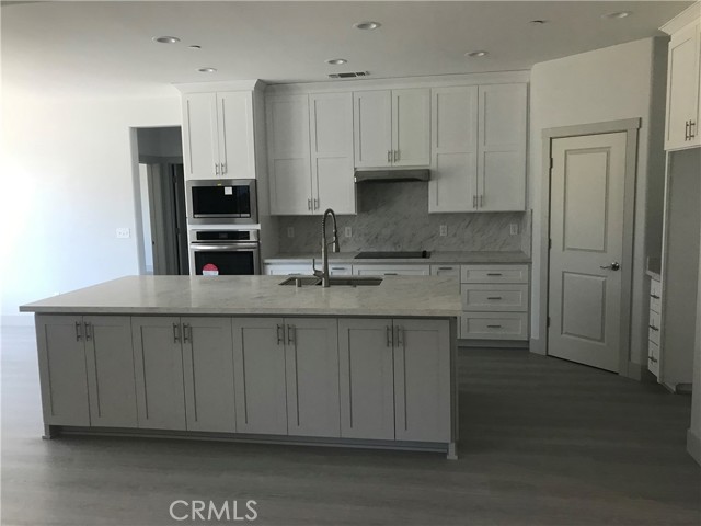Detail Gallery Image 2 of 9 For 1455 Acacia St, Red Bluff,  CA 96080 - 4 Beds | 2 Baths