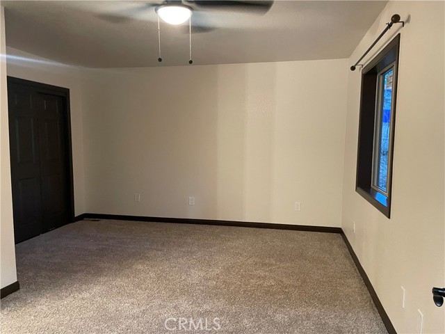 Detail Gallery Image 13 of 23 For 23878 Lakeview Dr, Crestline,  CA 92325 - 3 Beds | 2 Baths