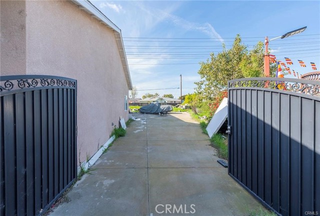 11421 Mac Street, Garden Grove, California 92841, 9 Bedrooms Bedrooms, ,6 BathroomsBathrooms,Residential,For Sale,11421 Mac Street,CRPW25008448