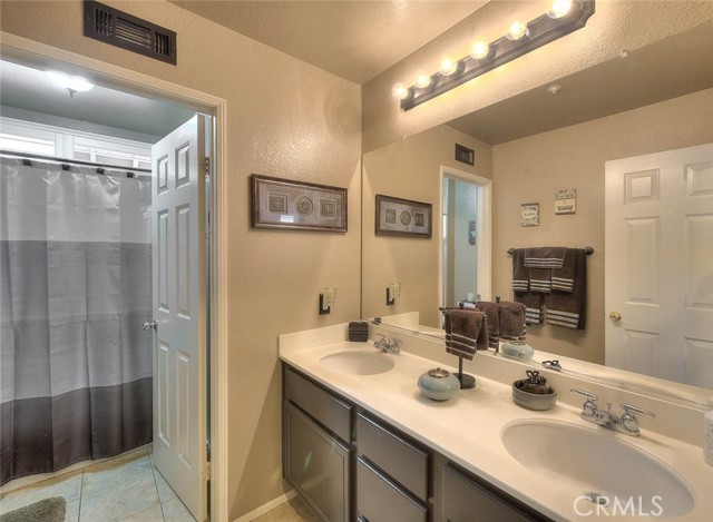 Image 29 of 50 For 17330 Jessica Lane