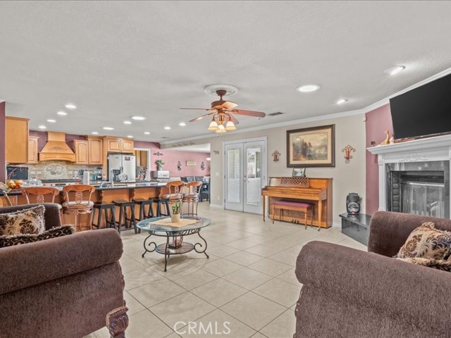 Detail Gallery Image 7 of 20 For 12848 Autumn Leaves, Victorville,  CA 92395 - 5 Beds | 3/1 Baths