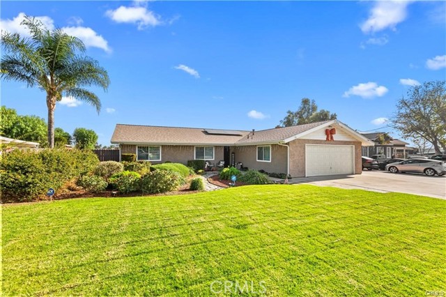 Detail Gallery Image 3 of 31 For 10695 Linden Ave, Bloomington,  CA 92316 - 3 Beds | 2 Baths