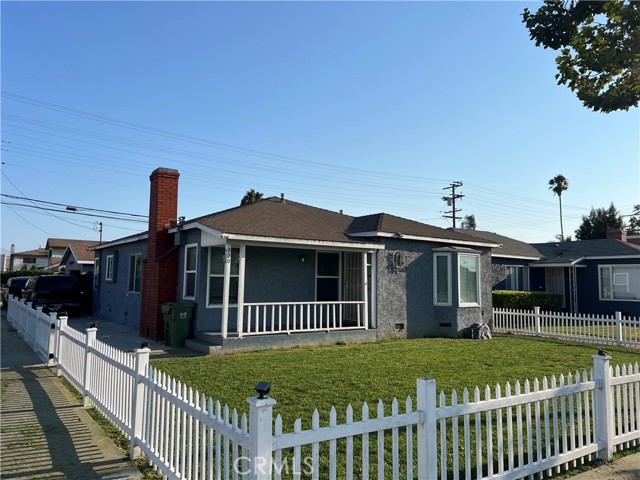 920 E Palmer Street, Compton CA: https://media.crmls.org/medias/7641311a-5534-48a1-adcd-6eceae40ecf9.jpg