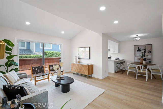921 Boon Place, Corona CA: https://media.crmls.org/medias/7642cc2b-6bcd-49d7-94c4-b6c1e9bed024.jpg