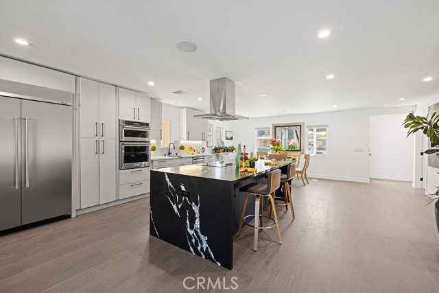 11245 Greenlawn Avenue, Culver City, California 90230, 5 Bedrooms Bedrooms, ,3 BathroomsBathrooms,Residential Lease,For Rent,11245 Greenlawn Avenue,CRSR25156538