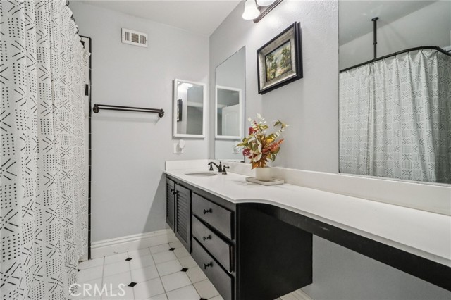 Detail Gallery Image 16 of 42 For 25721 Cervantes Ln, Mission Viejo,  CA 92691 - 4 Beds | 2 Baths