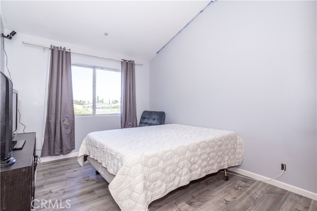 Detail Gallery Image 13 of 38 For 11965 Terra Bella St #8,  Sylmar,  CA 91342 - 4 Beds | 2/1 Baths