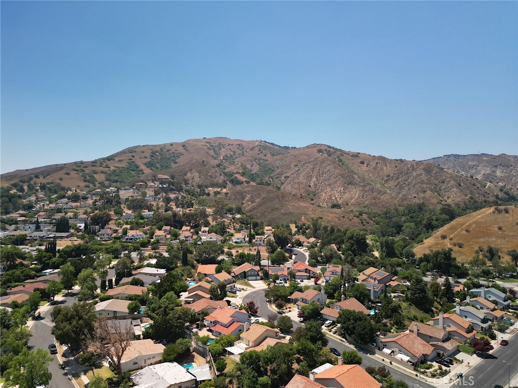 https://media.crmls.org/medias/76443c7b-a3a1-493a-b4bd-573bb1ae1e44.jpg?preset=X-Large