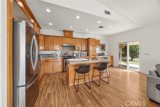 Detail Gallery Image 12 of 49 For 7871 Virtue Vista Dr, Jurupa Valley,  CA 92509 - 4 Beds | 2/1 Baths