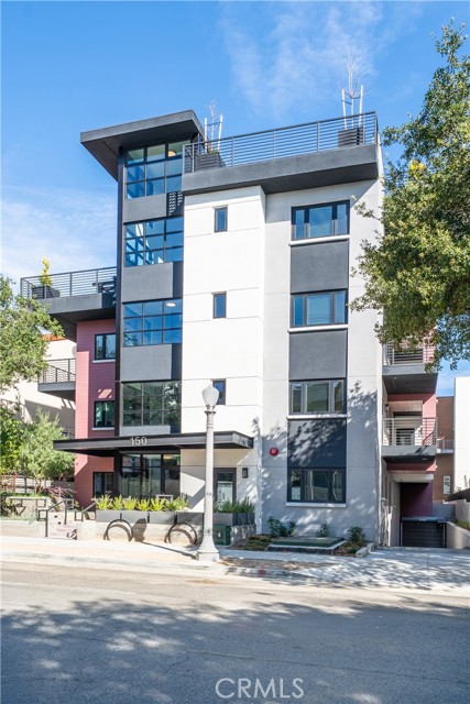 Detail Gallery Image 7 of 18 For 150 Oak Knoll Ave #103,  Pasadena,  CA 91101 - 1 Beds | 1 Baths