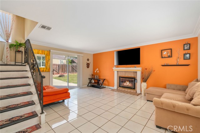 Detail Gallery Image 7 of 44 For 1949 Cottonwood, Colton,  CA 92324 - 3 Beds | 2/1 Baths