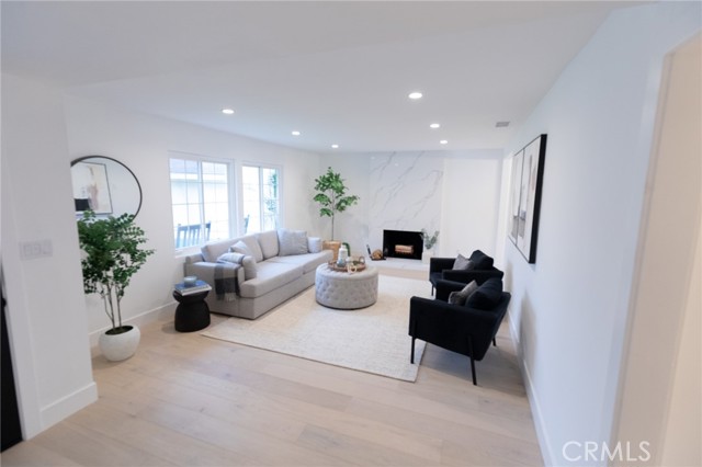 1120 Ysabel Street, Redondo Beach, California 90277, 4 Bedrooms Bedrooms, ,1 BathroomBathrooms,Residential,Sold,Ysabel,SB23132892