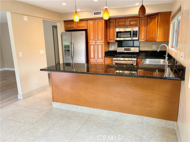 Detail Gallery Image 8 of 27 For 33932 El Encanto Ave a,  Dana Point,  CA 92629 - 2 Beds | 2 Baths