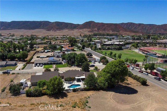 Detail Gallery Image 8 of 70 For 24160 Lenox Ln, Murrieta,  CA 92562 - 6 Beds | 4 Baths