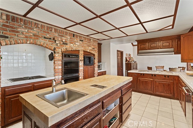 Detail Gallery Image 11 of 44 For 24840 Wooded Vista, West Hills,  CA 91307 - 5 Beds | 4/1 Baths