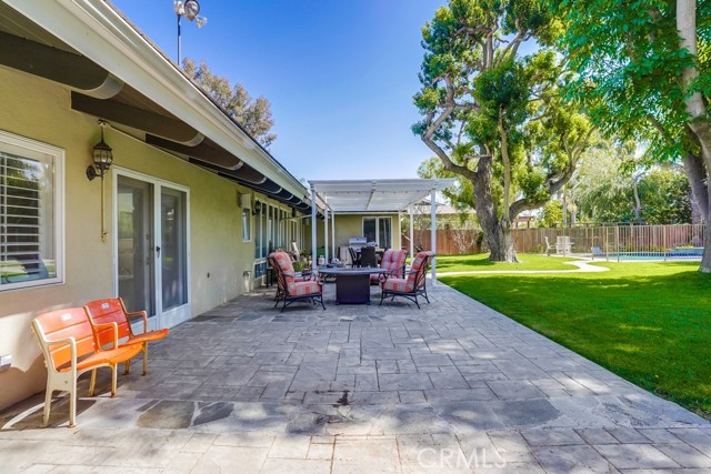 4 Saddlehorn Lane, Rolling Hills Estates, California 90274, 5 Bedrooms Bedrooms, ,4 BathroomsBathrooms,Residential,Sold,Saddlehorn,PV22070454