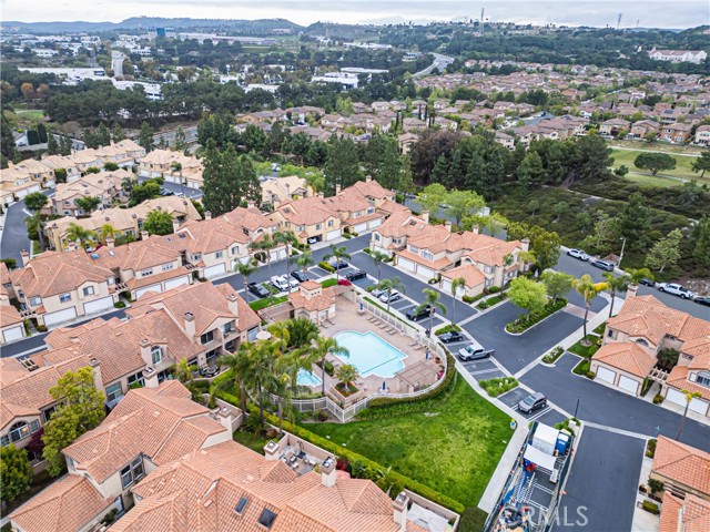 15 Via Athena, Aliso Viejo CA: https://media.crmls.org/medias/764721d9-36de-4a85-b35d-c4923ab19b55.jpg