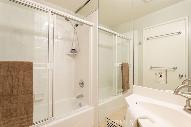 1001 Briarcliff photo 31