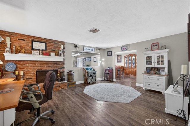 Detail Gallery Image 5 of 34 For 41221 Jamaica, Hemet,  CA 92544 - 3 Beds | 2 Baths