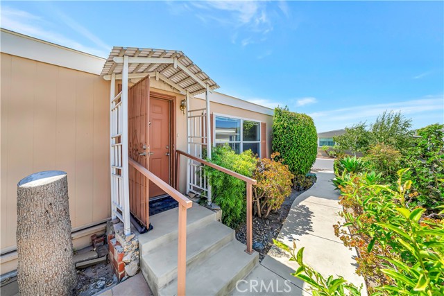 Detail Gallery Image 2 of 52 For 24 Gitana Ave #164,  Camarillo,  CA 93012 - 3 Beds | 2 Baths
