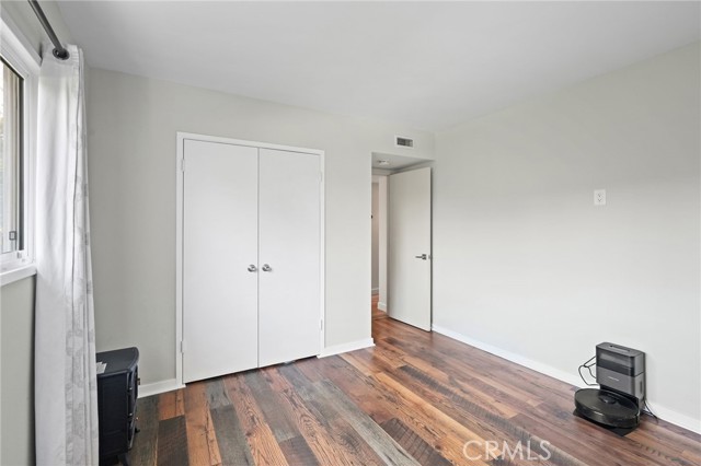 8745 Valjean Avenue, North Hills CA: https://media.crmls.org/medias/76480a26-0989-46ac-85bd-03c648cfc7e5.jpg
