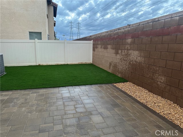 Detail Gallery Image 34 of 38 For 1332 E Rover Ln #E,  Beaumont,  CA 92223 - 4 Beds | 2/1 Baths