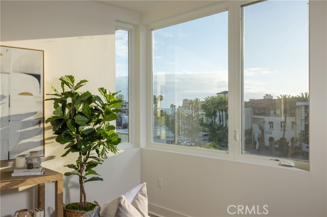 Detail Gallery Image 10 of 18 For 414 Main St #405,  Huntington Beach,  CA 92648 - 2 Beds | 2/1 Baths