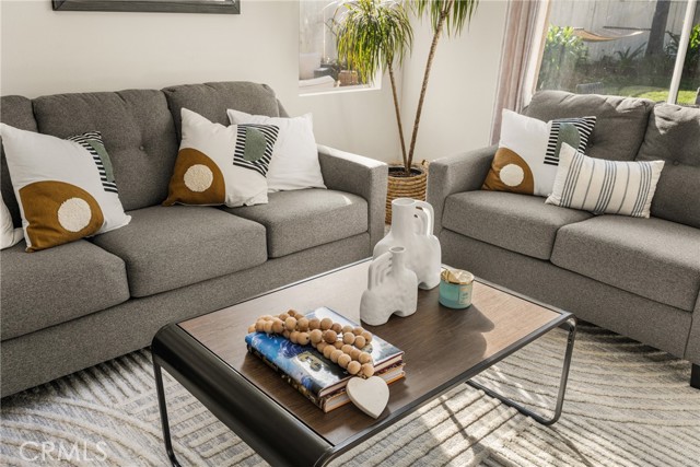 Detail Gallery Image 15 of 68 For 39 Touraine Place, Lake Forest,  CA 92610 - 4 Beds | 2/1 Baths