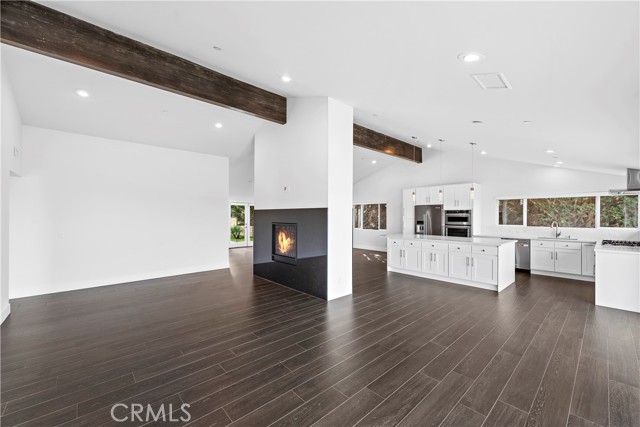 701 Avenida Presidio, San Clemente CA: https://media.crmls.org/medias/764a5d7b-8a5d-4473-984b-8d9060aa8b88.jpg