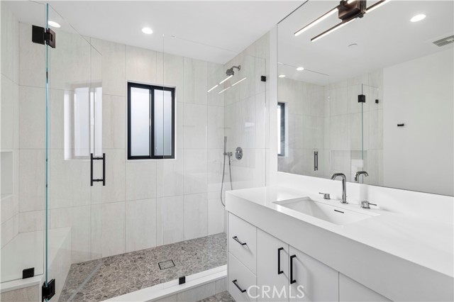 Detail Gallery Image 21 of 34 For 405 Serra Drive, Corona Del Mar,  CA 92625 - 3 Beds | 2 Baths