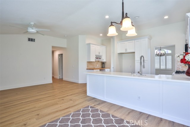 675 Avenida Terrazo, Corona CA: https://media.crmls.org/medias/764b07a8-9d38-456b-a6ee-4536e15cee6a.jpg