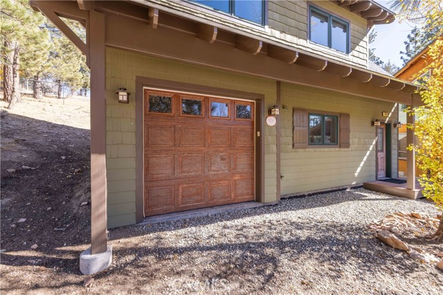 Detail Gallery Image 2 of 19 For 505 Lakewood Ln, Big Bear Lake,  CA 92315 - 2 Beds | 1 Baths