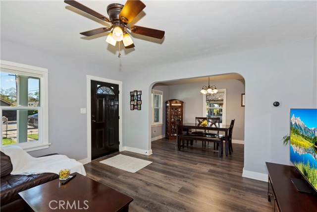 Detail Gallery Image 10 of 30 For 313 N 8th, Upland,  CA 91786 - 2 Beds | 1/1 Baths