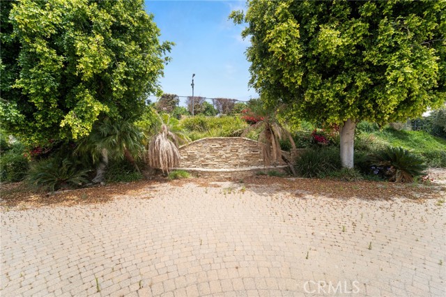 25 Encino Avenue, Camarillo CA: https://media.crmls.org/medias/764c540b-b2b7-48bc-a512-3ea34f5ffda8.jpg