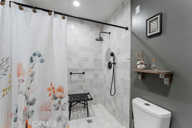 3794 Whirlaway Ln, Chino Hills CA: https://media.crmls.org/medias/764ca4a8-76b1-4fb2-b58f-6b28a3b09d51.jpg