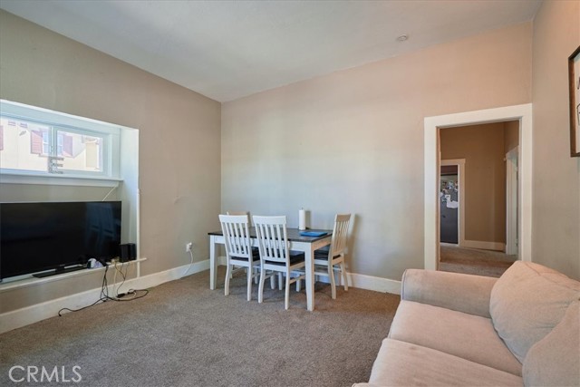 Detail Gallery Image 4 of 30 For 639 N F St, San Bernardino,  CA 92410 - 4 Beds | 1/1 Baths