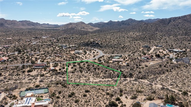 Detail Gallery Image 7 of 20 For 9486 Carmelita Cir, Yucca Valley,  CA 92284 - – Beds | – Baths