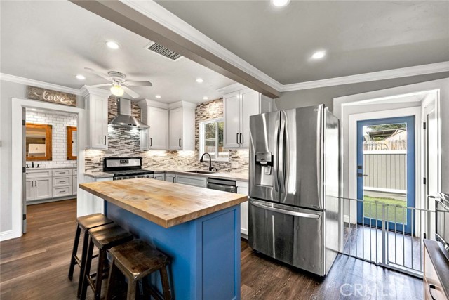 Detail Gallery Image 6 of 21 For 20101 E Clark Ave, Orange,  CA 92869 - 2 Beds | 1/1 Baths