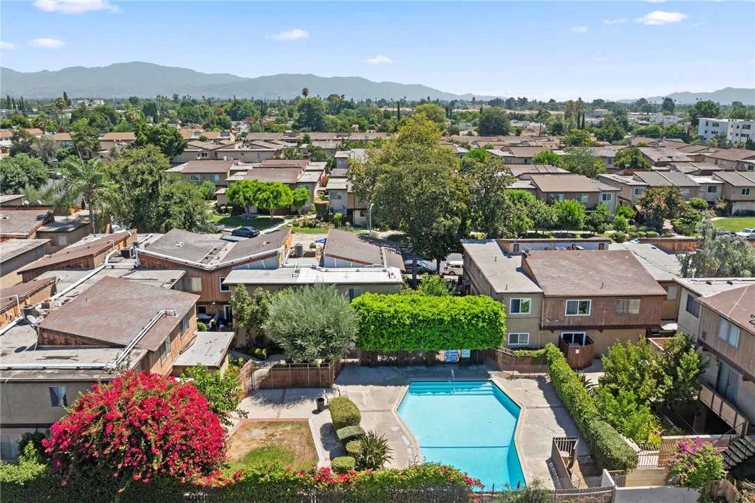 Detail Gallery Image 32 of 39 For 7321 Lennox Ave #F5,  Van Nuys,  CA 91405 - 2 Beds | 2/1 Baths